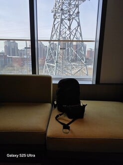 Test de dynamique de la caméra en intérieur avec le Samsung Galaxy S25 Ultra