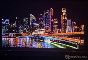 Nebula X1 Pro dans une pièce sombre...