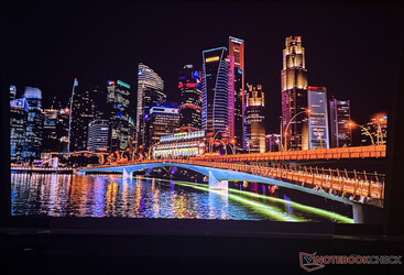 Nebula X1 Pro dans une pièce sombre...