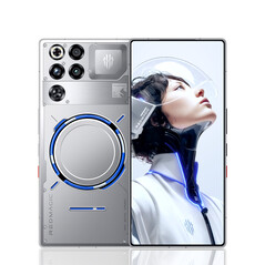 RedMagic 11 Pro blanc/argent édition transparente (Image source : Nubia)