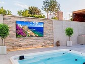 Le Neptune Full Sun Outdoor Smart TV. (Source : Peerless-AV)