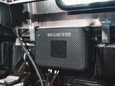 Le Bluetti Charger 2, un concentrateur d'énergie solaire et automobile intelligent (Source : Bluetti)