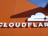 Cloudflare a ajouté la protection programmable des flux à Magic Transit, ce qui permet aux clients de bénéficier d'une atténuation personnalisée des attaques DDoS basée sur l'eBPF pour le trafic de couche 7 basé sur UDP.