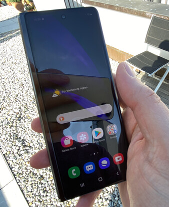 Samsung Galaxy Z Fold2 5G - À l'extérieur, écran extérieur.