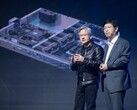 Liu Yangwei, président de Hon Hai, et Jensen Huang, PDG de Nvidia (Image Source : UDN)