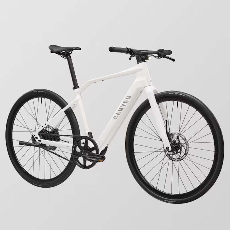 À première vue, ce vélo ne ressemble pas à un vélo électrique