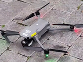 Selon les rumeurs, le DJI Air 3 contiendrait trois caméras. (Source de l'image : WeChat via @Quadro_News)