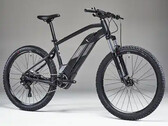 Le vélo Rockrider E-ST 500 27,5 pouces est équipé d'un moteur Brose C de 250 W, monté au milieu du cadre. (Image source : Decathlon)