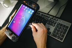 La console portable One Xplayer Windows est une Nintendo Switch avec un écran tactile d'une résolution de 1600p (Source : One-Netbook)