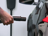 Les nouvelles prises NACS font partie des chargeurs Tesla les moins chers (image : Lectron)