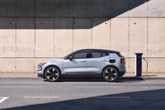 Les futurs VE Volvo se connecteront à leurs chargeurs à l&#039;aide de la prise NACS de Tesla. (Source de l&#039;image : Volvo)