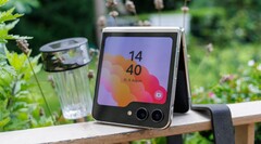 Applele premier iPhone pliable de Samsung imitera le Z Flip de Samsung, selon un rapport. (Source de l'image : Notebookcheck)