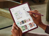 Le Kindle Scribe Colorsoft est le plus grand Kindle doté d'un écran couleur. (Source de l'image : Amazon)