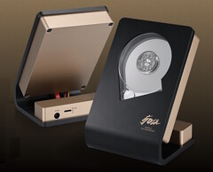 Buffalo commémore son 50e anniversaire avec un disque dur squelette en édition limitée. (Source de l&#039;image : Buffalo)