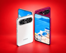Smartphone Coolpad Cool X Wide présenté de face et de dos dans des finitions blanche et rouge.