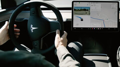 Il existe désormais une nouvelle vidéo didactique sur l&#039;Autopilot (image : Tesla/YT)