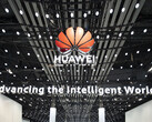 Huawei intensifie ses efforts pour rester au niveau de TSMC et d'autres entreprises. Photo : logo de l'entreprise photographié lors d'un événement (source : Huawei)