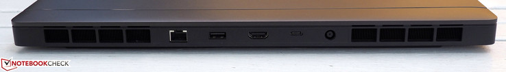 A l'arrière : RJ45-LAN, USB A 3.0, HDMI, USB C 3.0 avec DisplayPort, entrée secteur.