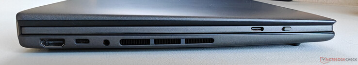 À gauche : HDMI 2.1 FRL, USB-C 4.0 avec Thunderbolt 4 (40 GBit/s, DisplayPort, Power Delivery), audio 3,5 mm, USB-C sur le clavier (uniquement pour la recharge)