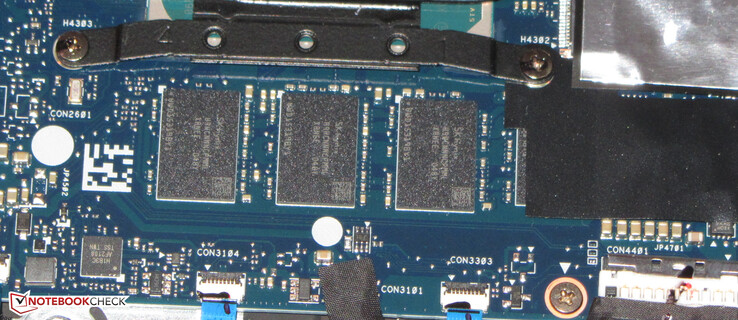 La RAM (16 Go, LPDDR4X) est soudée et ne peut pas être étendue.