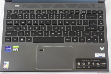 Le clavier n'a rien de particulier et le retour des touches est similaire à celui d'un Ultrabook de milieu de gamme