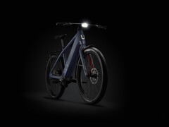 Le vélo électrique Stromer ST7 Alinghi Red Bull Racing Edition a une autonomie de 260 km. (Source de l&#039;image : Stromer)