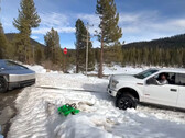 La Ford F-150 reçoit l'aide du Cybertruck (image : Cars9to5/YT)