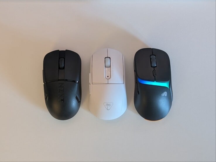 Comparaison entre NZXT Life Elite (à gauche), Turtle Beach Burst II Air (au milieu) et Model D3 Wireless (à droite)