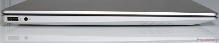 À gauche : USB Type-A 5 Gbps, prise audio combo 3,5 mm