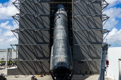 Le Ship 40 entre dans le hangar Megabay de SpaceX à Starbase près de trois mois après son lancement.