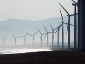 Les éoliennes fournissent parfois trop d'électricité, puis trop peu. (Image : pixabay/sonnydelrosario)