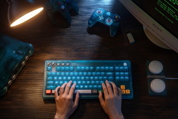 Le clavier mécanique Retro 87, édition N64, est équipé de commutateurs personnalisés.