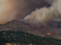 Une photo de l&#039;incendie de Calwood en 2020 (Image source : Malachi Brooks via Unsplash)