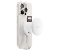 Cet accessoire USB-C MagGo d'Anker offre des emplacements SD et TF. (Source de l'image : u/joshuadwx via Reddit)