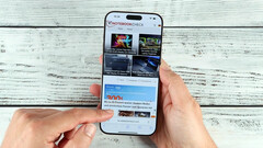 Les iPhones fabriqués en Inde pourraient être moins chers à importer aux États-Unis que ceux fabriqués en Chine. (Source de l'image : Daniel Schmidt/Notebookcheck YT)