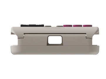 Le téléphone peut toujours être rechargé grâce à une ouverture située en bas (Image surce : GameSir)