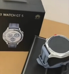 La Watch GT 5 a déjà été déballée en Chine. (Source de l'image : Bilibili)
