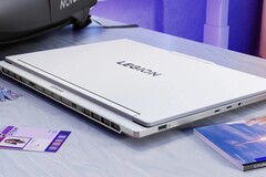 Le Lenovo Legion 7i 16 Gen 10 pèse un peu moins de 2 kg et offre des options de processeur Arrow Lake-HX (Source d&#039;image : Lenovo)
