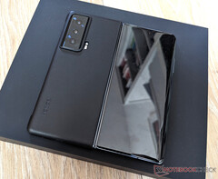 Le Magic Vs est l'un des ordinateurs pliables les plus puissants du marché. (Source de l'image ; NotebookCheck)