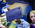 Il semble que cette tablette soit capable de faire tourner sans problème des jeux mobiles. Photo : une image de la tablette prise lors du salon ChinaJoy.