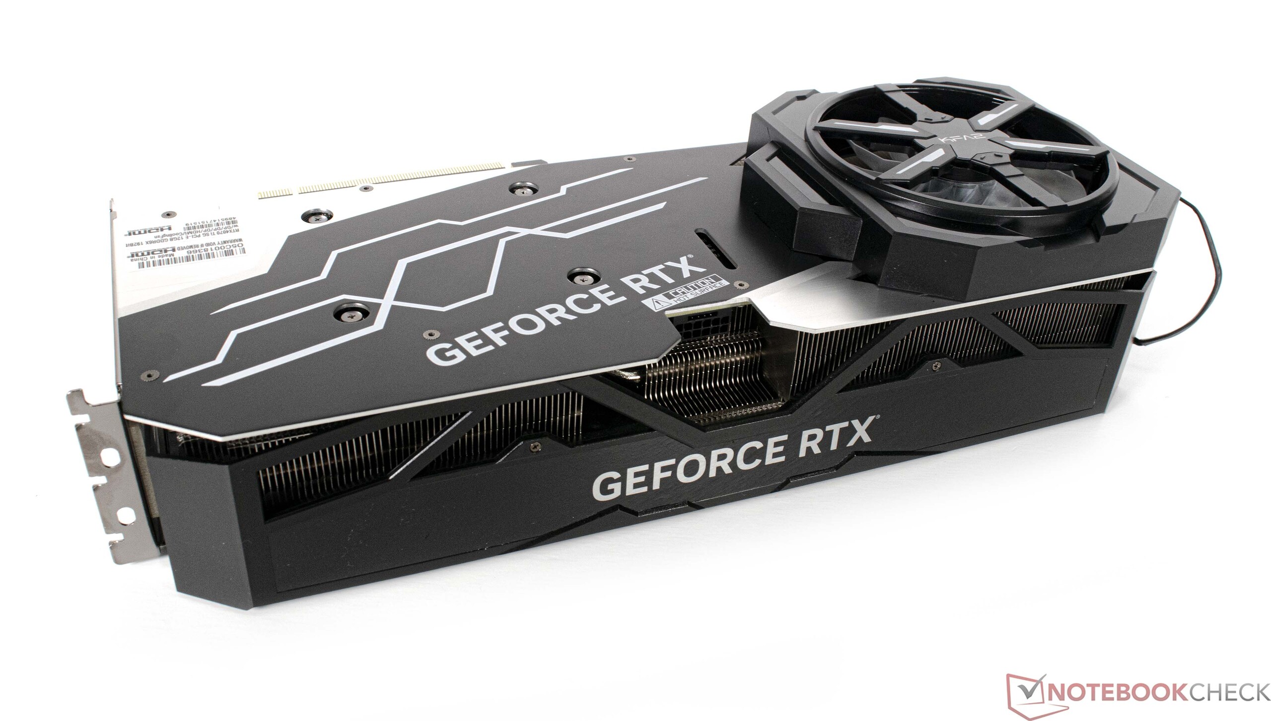 Test de la KFA2 GeForce RTX 4070 Ti SG : le premier GPU Ada