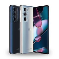 Motorola vend le Edge 30 Pro en bleu Cosmos et en blanc Stardust. (Image source : Motorola)