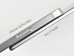 Le Vivo X Fold5 semble avoir une épaisseur d&#039;environ 9,2 mm lorsqu&#039;il est fermé. (Source de l&#039;image : Vivo)
