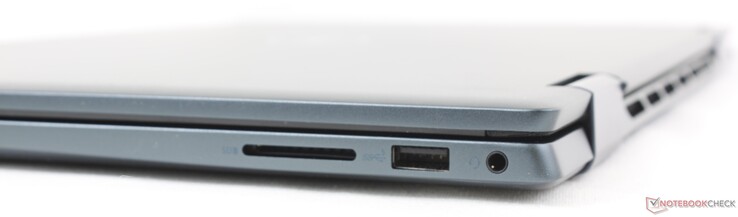 A droite : Lecteur de carte SD, USB-A 3.2 Gen. 1, casque d'écoute 3,5 mm