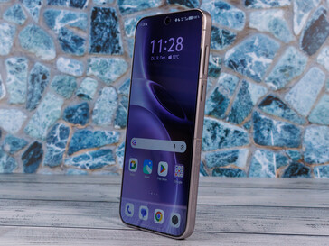 Le meilleur smartphone de 2025 en termes d'appareil photo est signé Vivo. (Source de l'image : Daniel Schmidt)