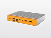 Le mini PC sans ventilateur OnLogic Helix 320 peut être équipé d’un processeur Intel comptant jusqu’à 8 cœurs et présente un châssis en aluminium argenté avec une façade orange