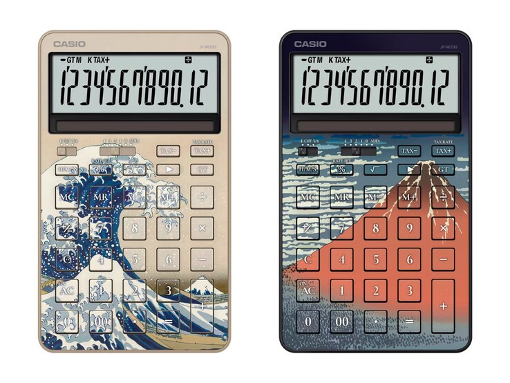 Les calculatrices JF-M200-TJ-KHK (à gauche) et JF-M200-TJ-KHG (à droite) inspirées par Hokusai de Casio. (Source de l'image : Casio)
