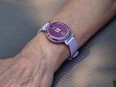 La mise à jour 7.10 du micrologiciel Garmin est désormais disponible pour la smartwatch Lily 2. (Source de l'image : Garmin)