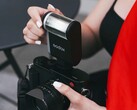Le Godox iA32 est également compatible avec les appareils photo Leica. (Source de l'image : Godox)