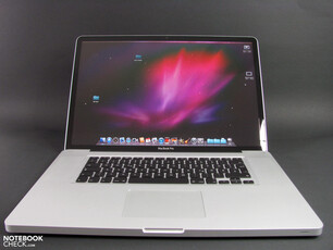 Le Apple MC725D/A est livré avec Mac OS X 10.6 Snow Leopard installé (Image source : Notebookcheck)
